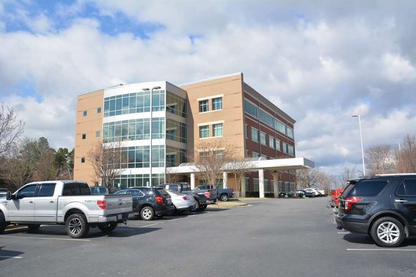 Kanis Medical Plaza: 9101 Kanis Rd, Little Rock, AR 72205
